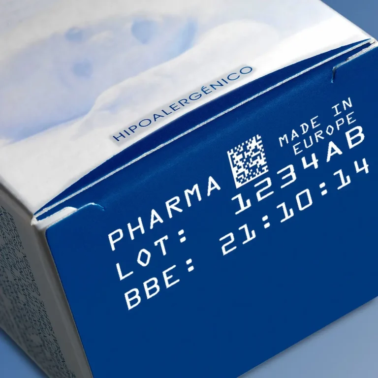 Codificación precisa y sostenible en procesos farmacéuticos.