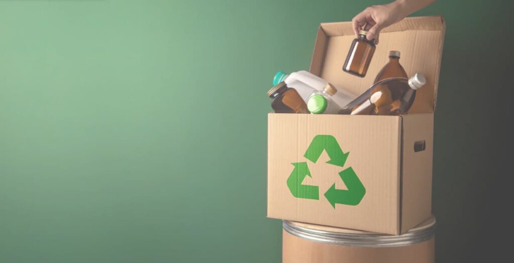 Sistema de codificación de envases conforme al Real Decreto 1055/2022 sobre etiquetado ambiental.