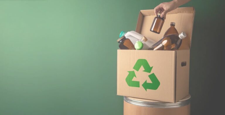 Sistema de codificación de envases conforme al Real Decreto 1055/2022 sobre etiquetado ambiental.